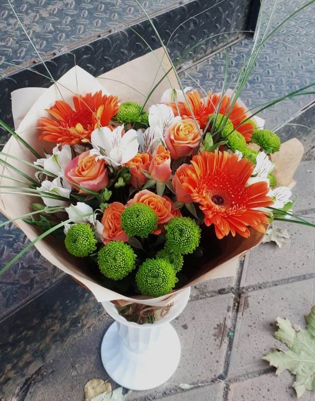 Букет цветов из: Герберы, Хризантемы, Альстромерии и Розы в Солдатской