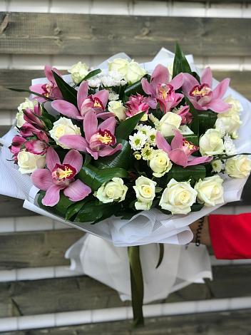 Букет цветов из: Розы и Хризантемы в Солдатской