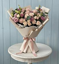 Букет цветов из:  Розы и Лизиантусы в Солдатской