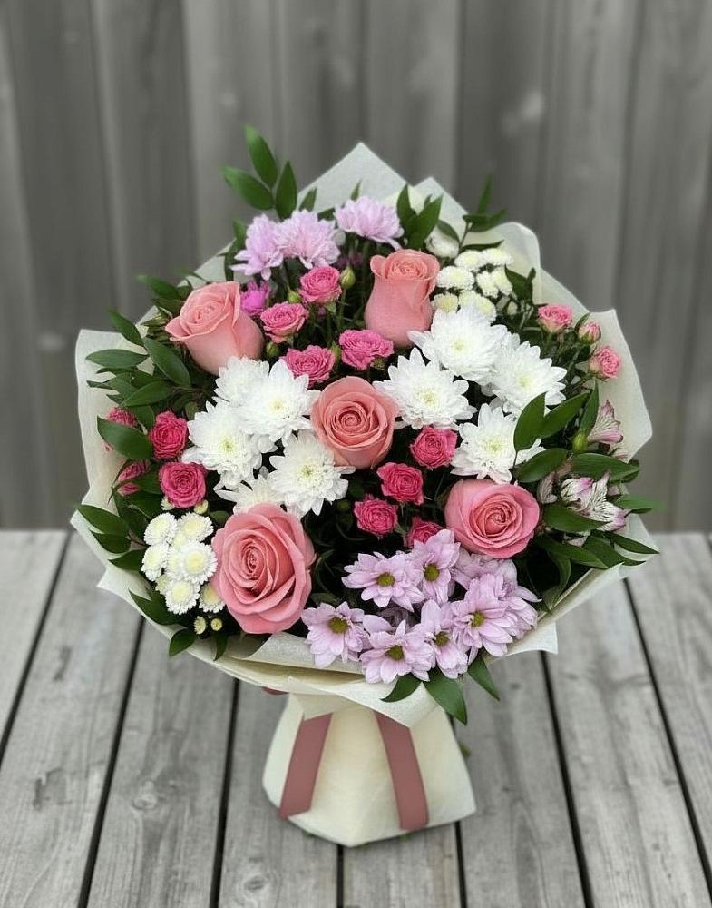 Букет цветов из: Альстромерии, Гвоздики, Розы и Хризантемы в Солдатской