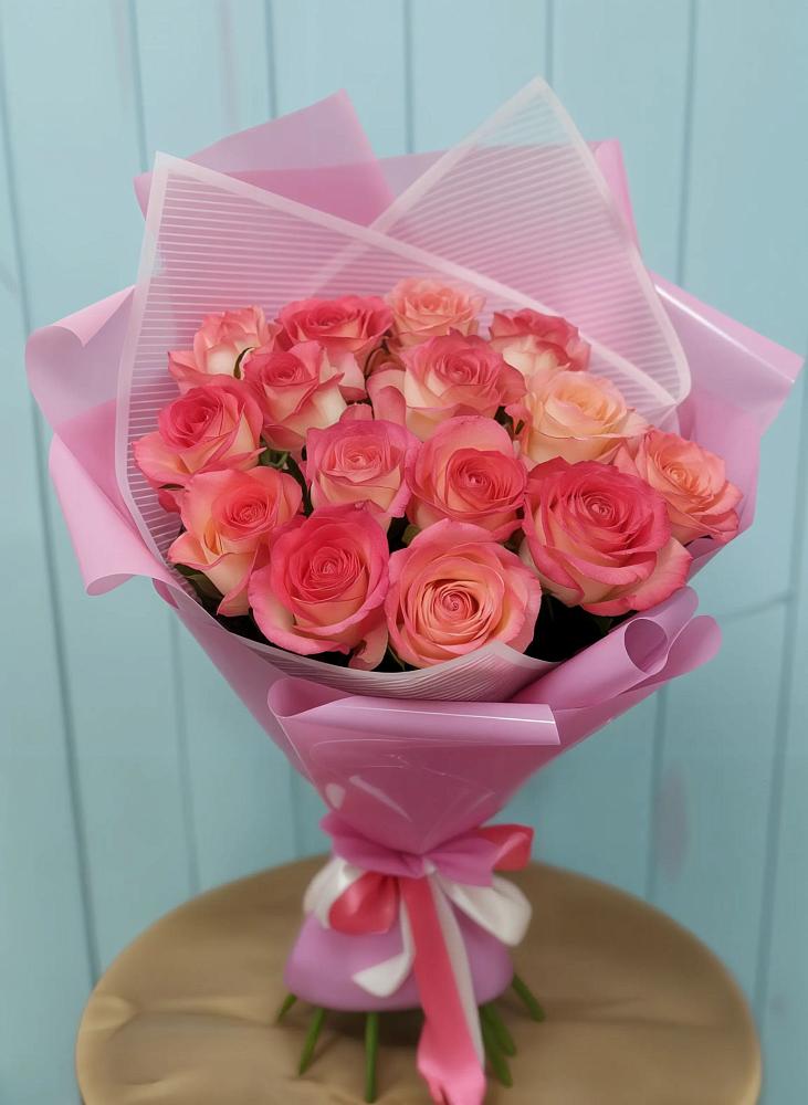 Букет 15 Розовых роз Равель в Солдатской