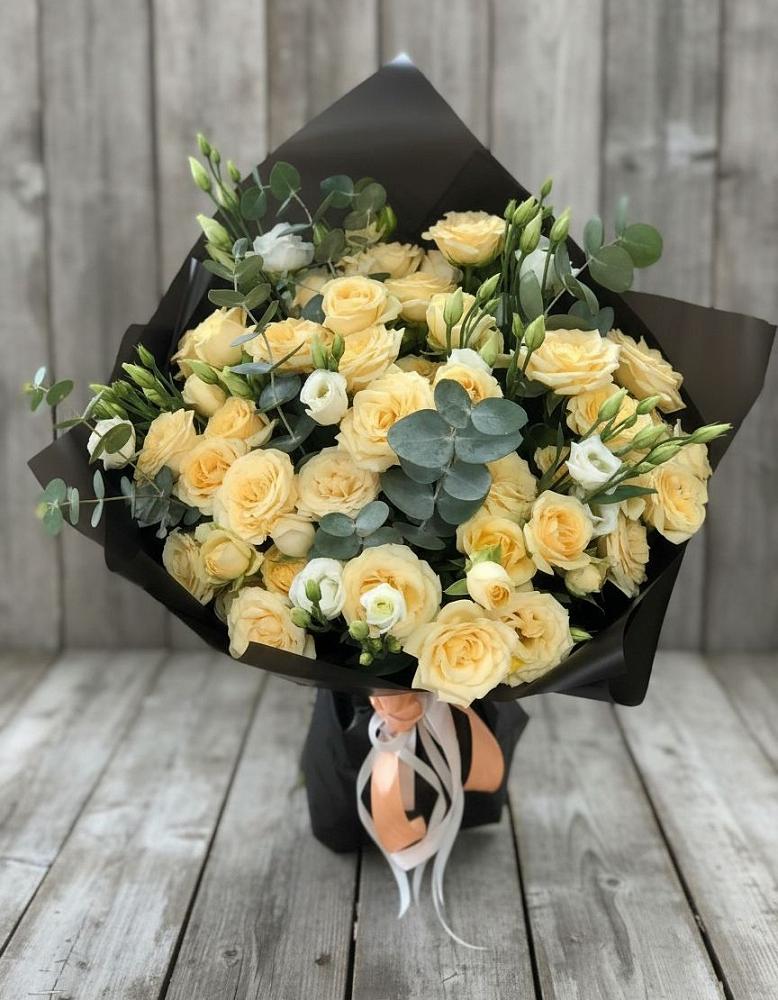 Букет цветов из: Розы и Лизиантусы в Солдатской