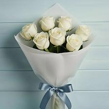 Букет 7 Белых роз Эдлесс Лав в Солдатской