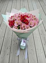 Букет цветов из:  Альстромерии в Солдатской