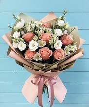 Букет цветов из:  Розы, Альстромерии и Лизиантусы в Солдатской