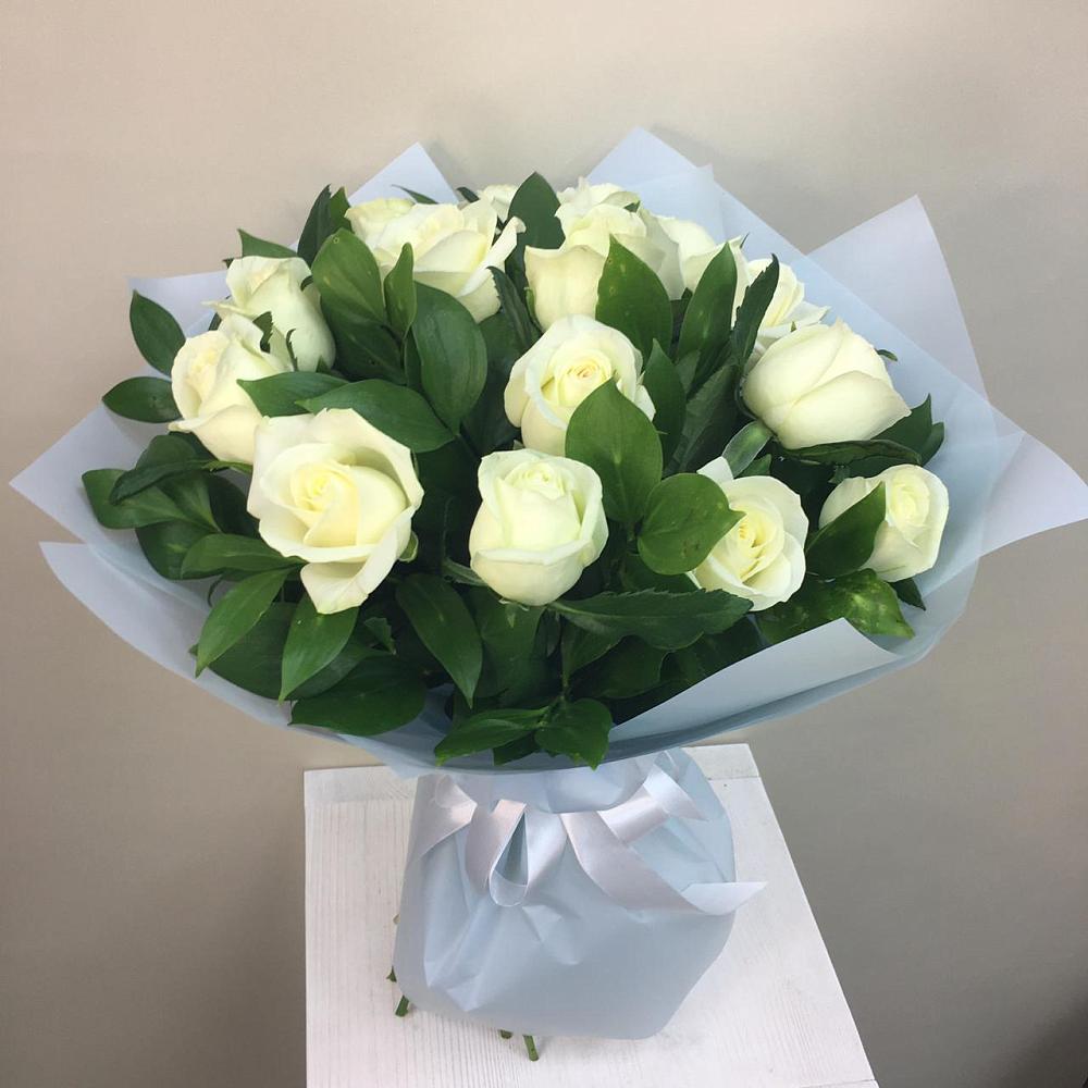 Букет 15 Белых роз Проуд в Солдатской