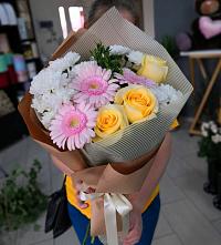 Букет цветов из:  Герберы, Розы и Хризантемы в Солдатской