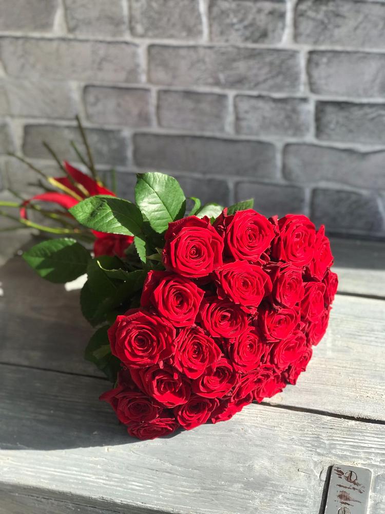 Букет Красные розы Фридом в Солдатской