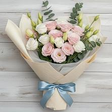 Букет цветов из:  Лизиантусы в Солдатской