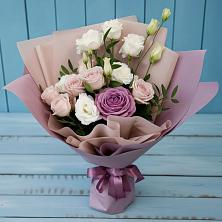 Букет цветов из:  Розы и Лизиантусы в Солдатской