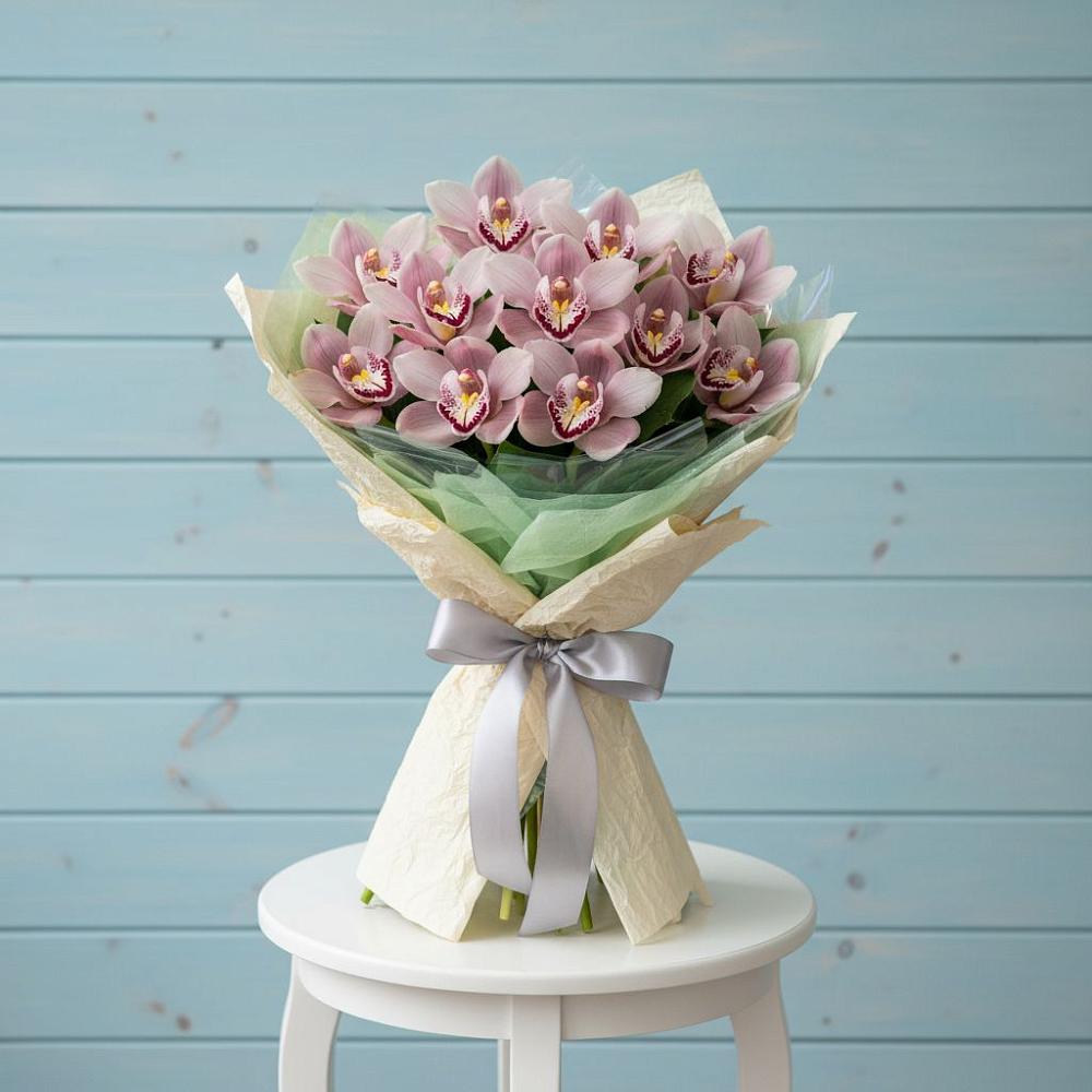 Букет цветов из: Орхидеи и Розы в Солдатской