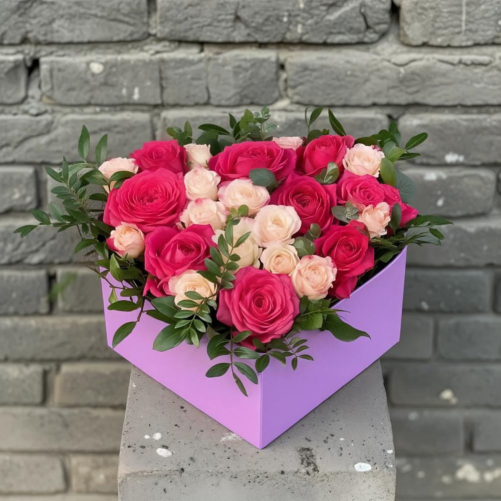 Цветочная композиция из Розы в коробке в Солдатской