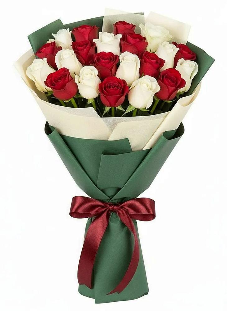 Букет Микс из красных и белых роз в Солдатской