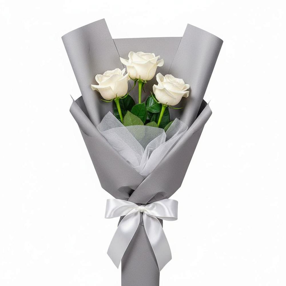 Букет 3 белые розы в Солдатской