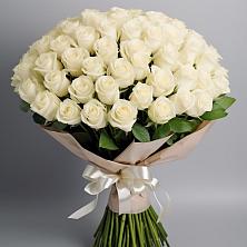 Букет 101 беля роза Белоснежка в Солдатской