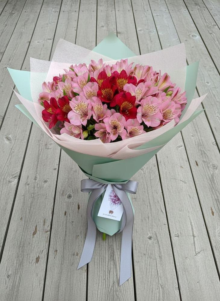 Букет цветов из: Альстромерии в Солдатской