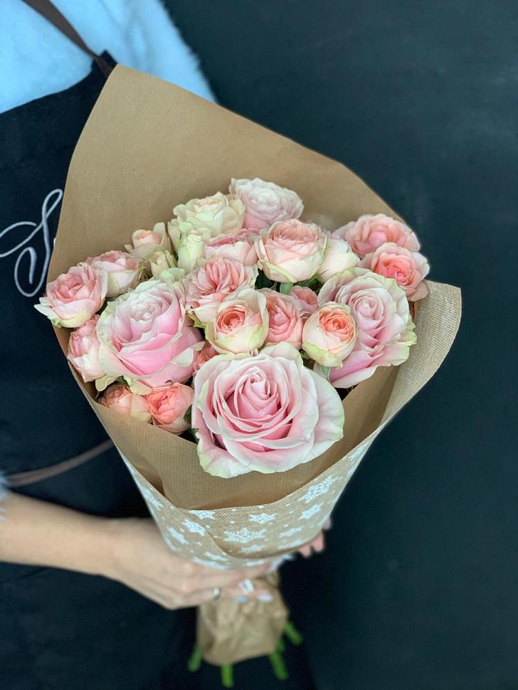 Букет цветов из: Хризантемы и Розы в Солдатской