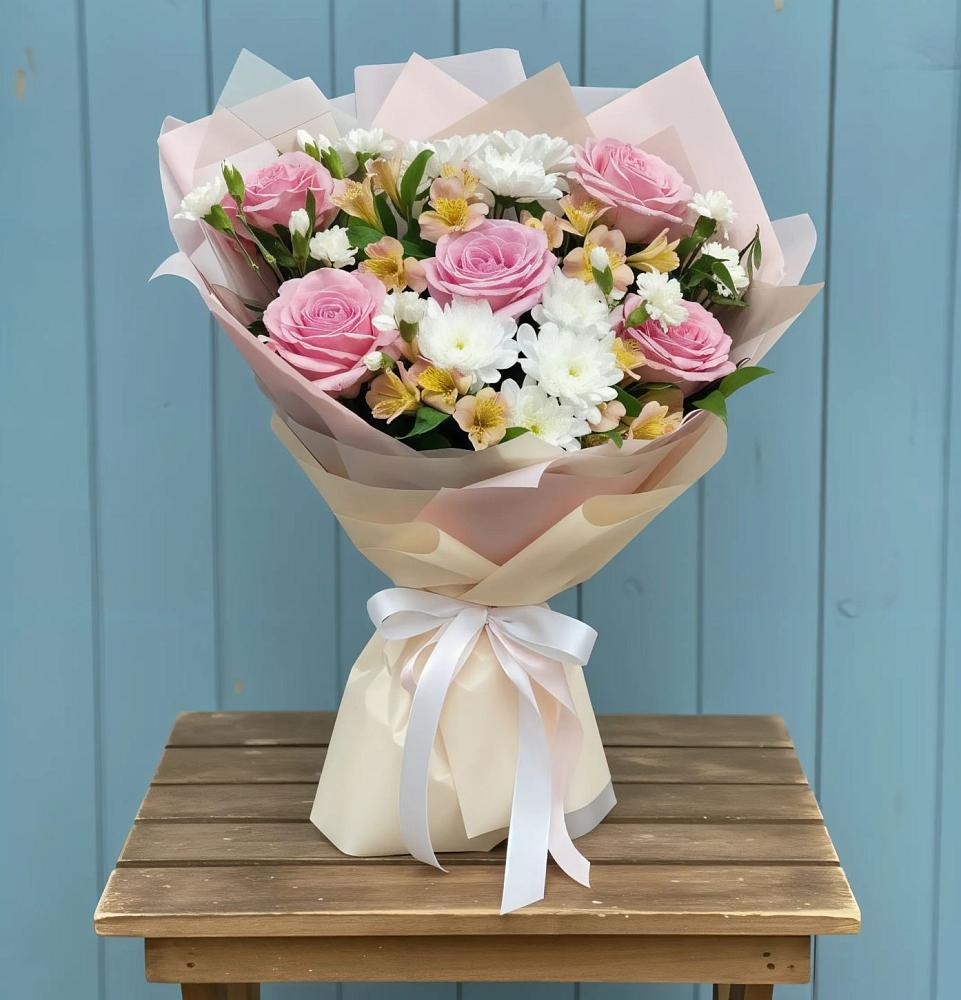 Букет цветов из: Гвоздики, Орхидеи и Розы в Солдатской