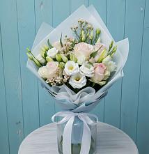 Букет цветов из:  Розы и Лизиантусы в Солдатской