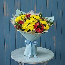 Букет цветов из:  Альстромерии и Хризантемы в Солдатской