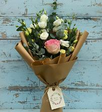 Букет цветов из:  Розы и Лизиантусы в Солдатской